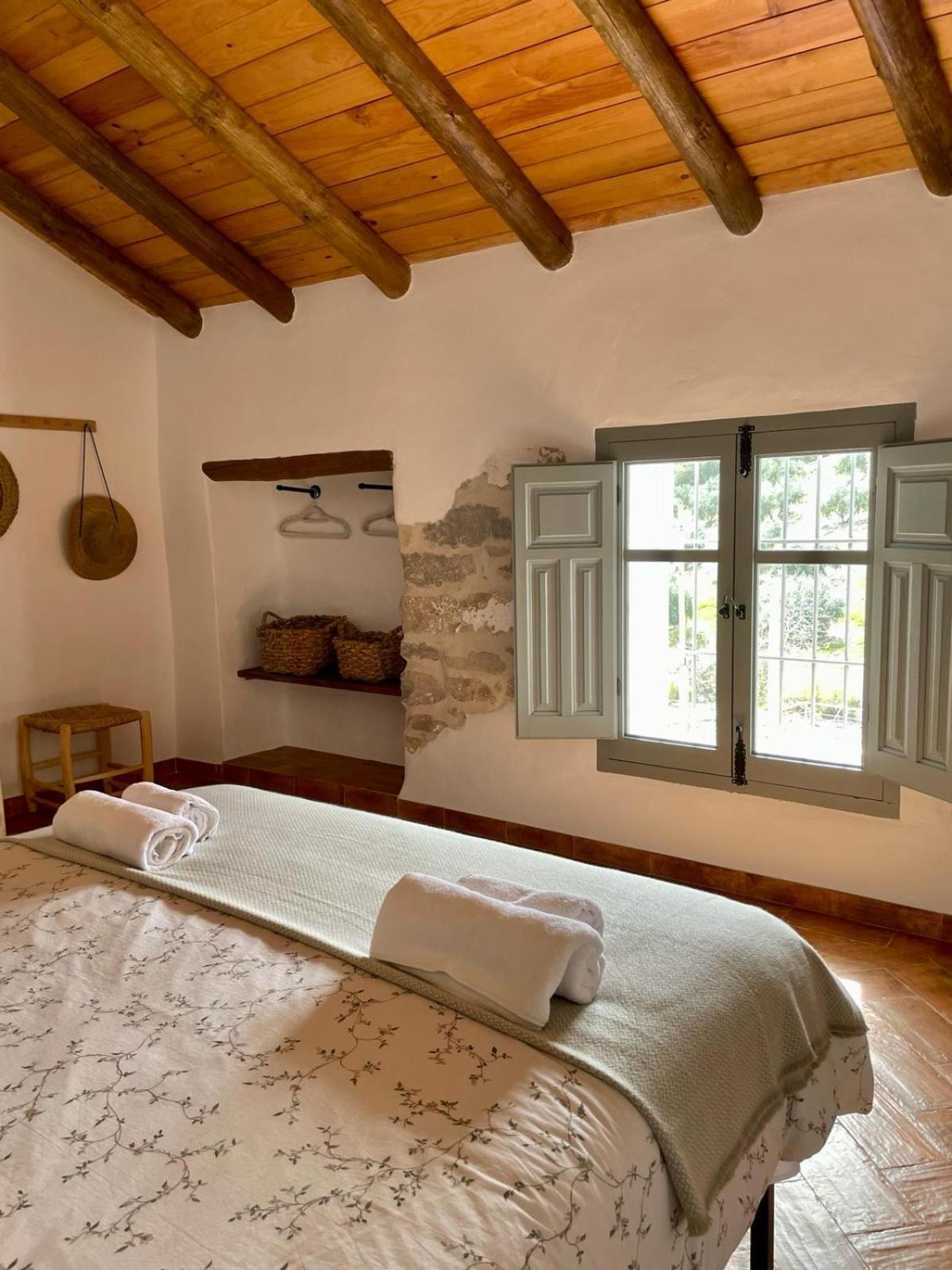 Cortijo Las Angosturas Montefrio Luaran gambar